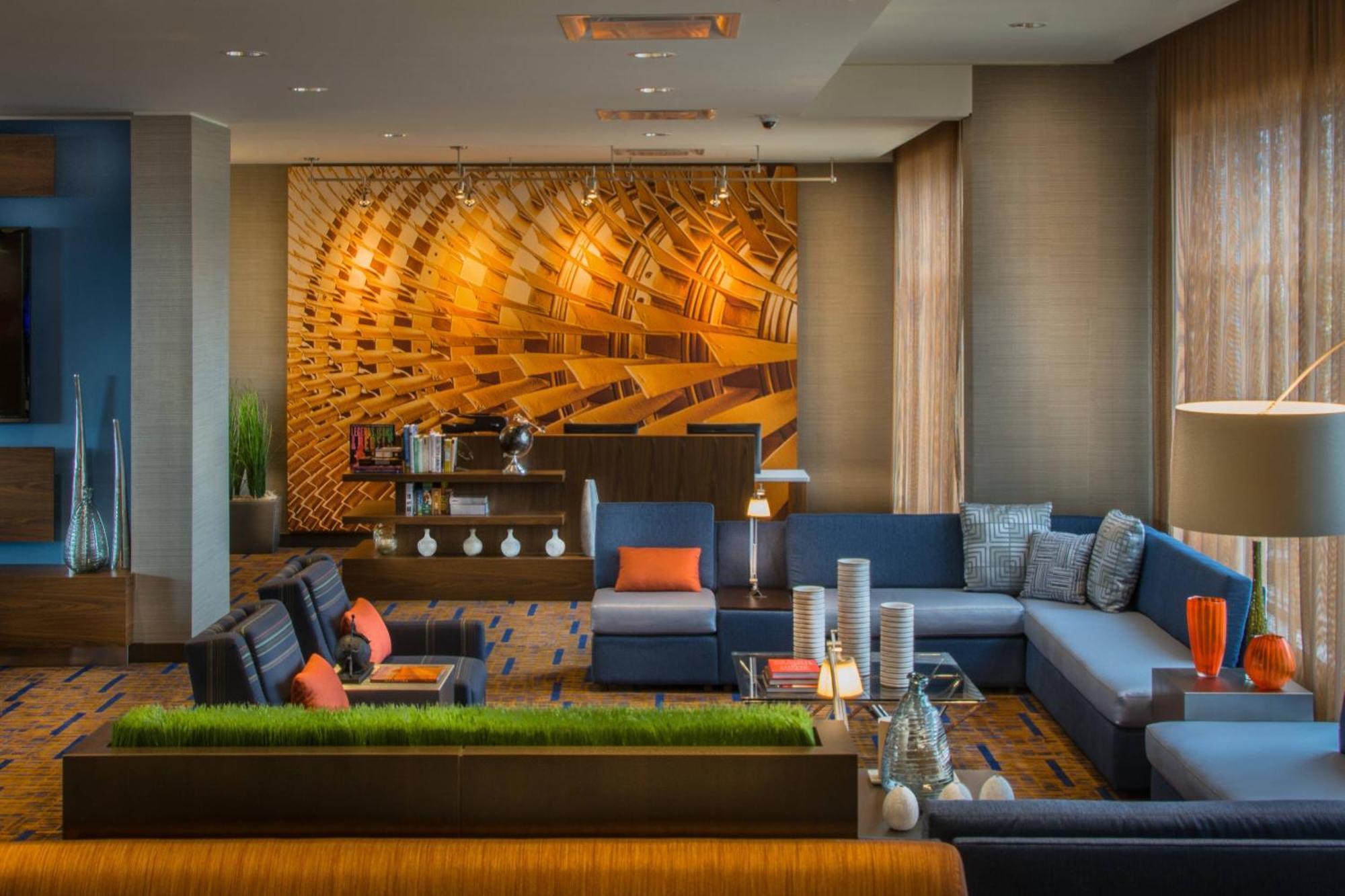 Courtyard By Marriott Winnipeg Airport Exterior foto
