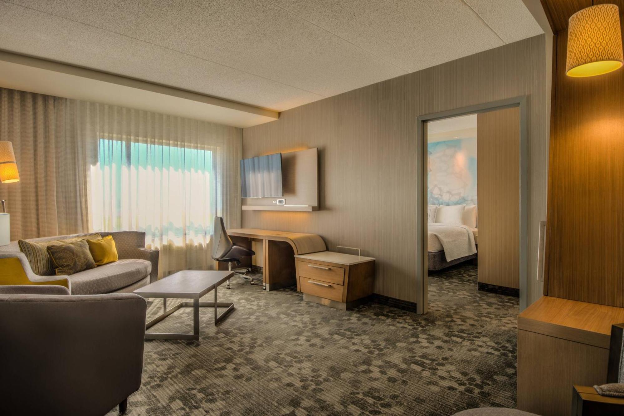 Courtyard By Marriott Winnipeg Airport Exterior foto