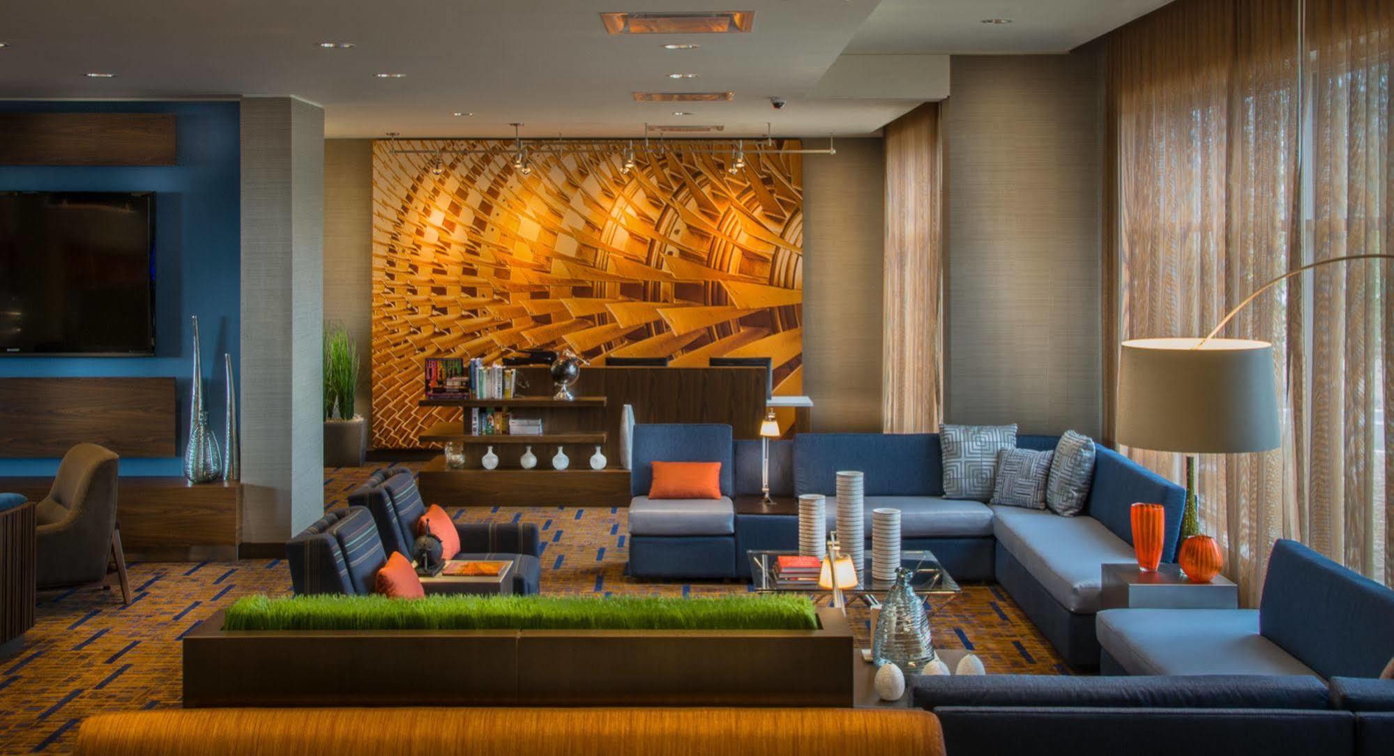 Courtyard By Marriott Winnipeg Airport Exterior foto